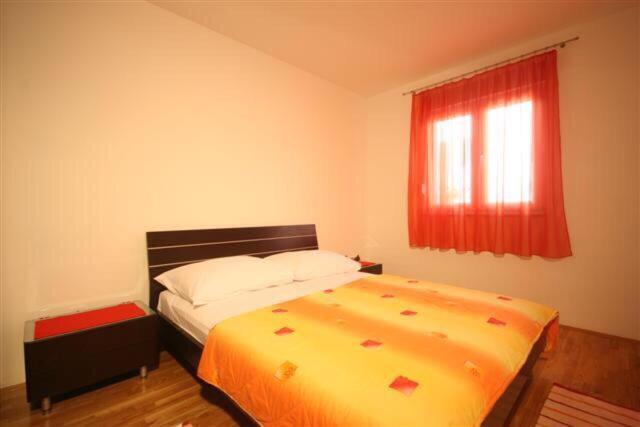 Apartments Beverly Omiš Екстериор снимка